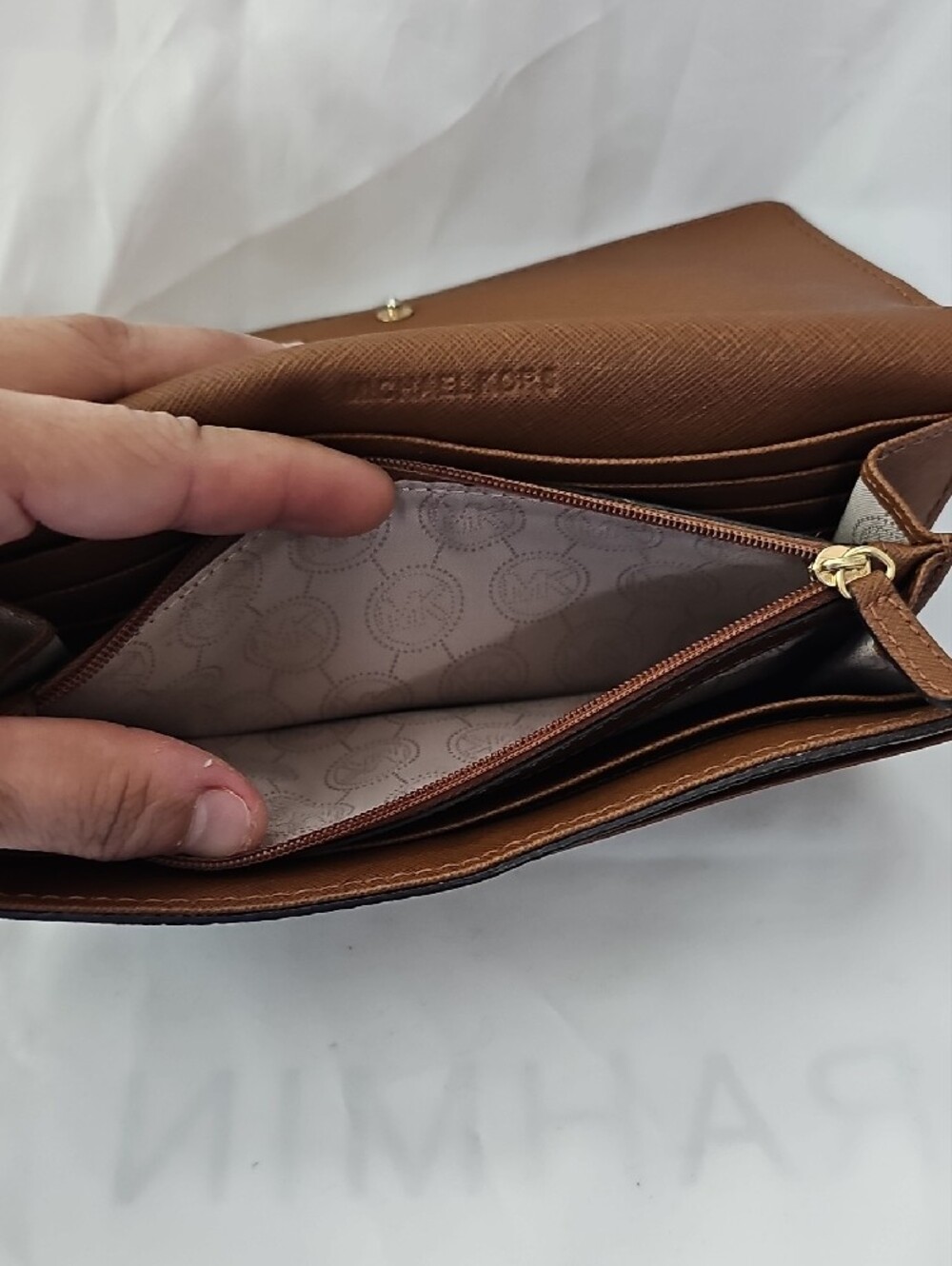 Michael Kors Brown Leather Logo Clutch Wallet - Picture 7 of 11